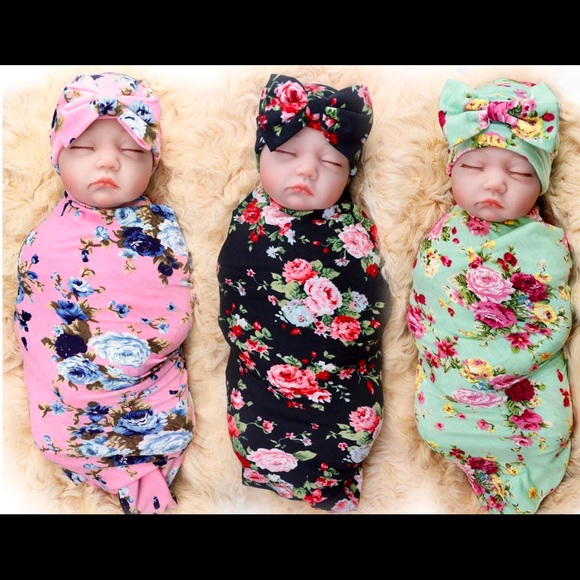 swaddles with matching bows